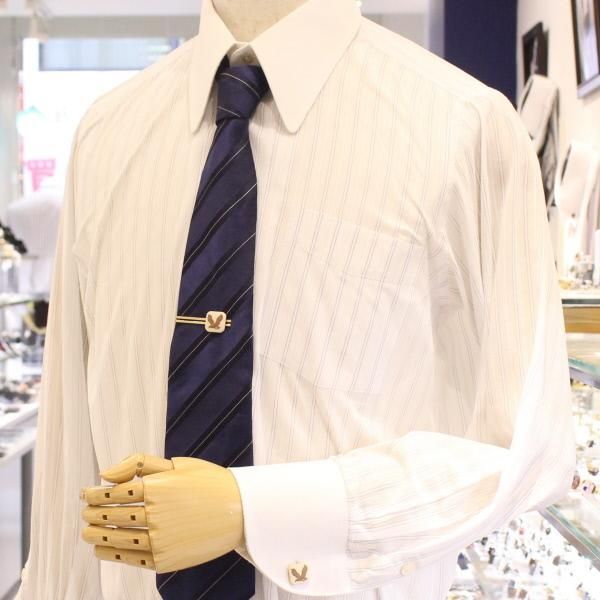 取寄品 【陶華・TOHCA】ベージュ・鷲イーグルカメオ・ゴールド・スクウェアのカフスセット(タイピンセット)