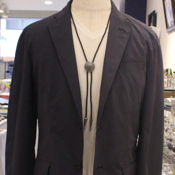 コンチョループタイ シルバー フラワー ポーラータイ