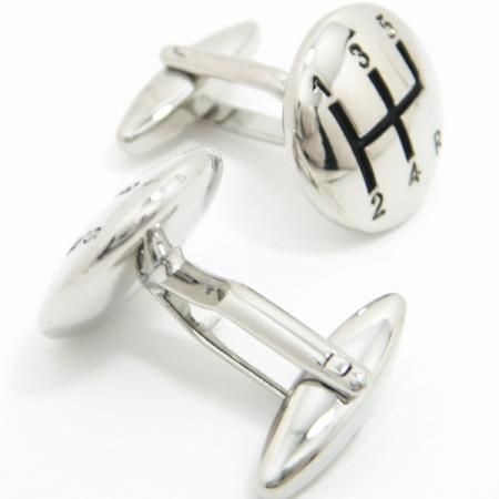 気分も軽快にギアチェンジ!?シフトノブのカフス(カフリンクス/カフスボタン)