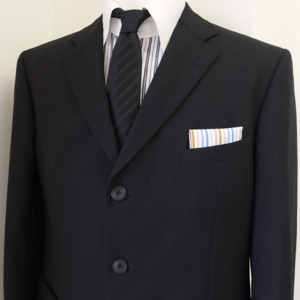 高級オーダーシャツ生地ポケットチーフ・レインボウカラーストライプのポケットスクウェア