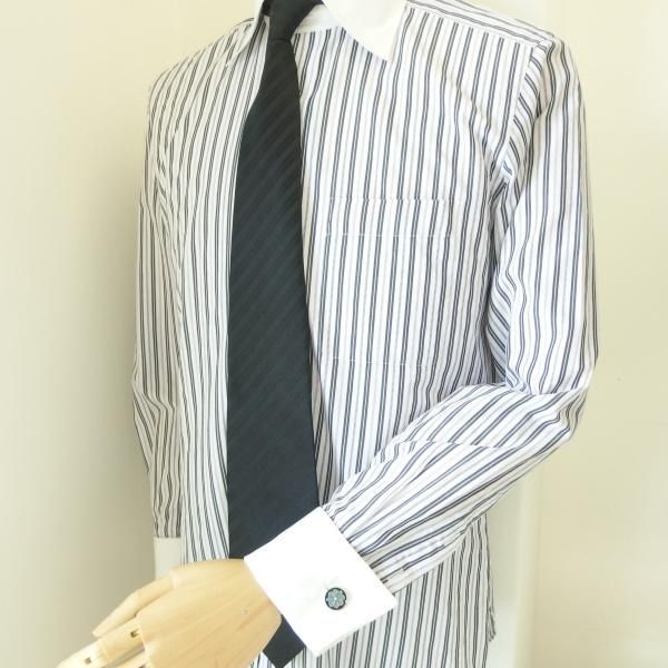 ブラック×ブルーのエナメルフラワーのカフス(カフリンクス/カフスボタン)