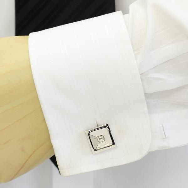 一粒ストーン・シルバーのスクエアのカフス(カフリンクス/カフスボタン)