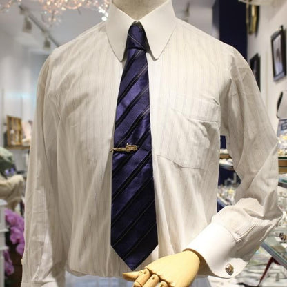 サックスモチーフ・ゴールドのタイピン(ネクタイピン)