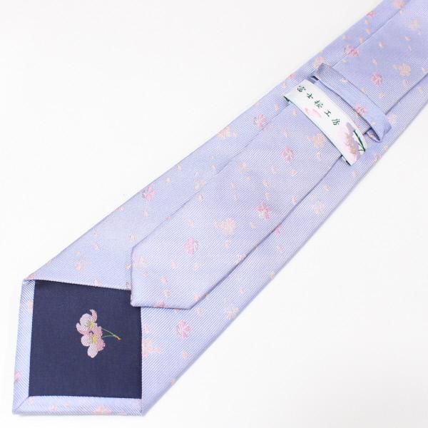 【富士桜工房】水色・桜吹雪・日本製シルクジャカードの和風ネクタイ