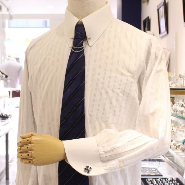 クローバー風デザイン・シルバーのカフス(カフリンクス/カフスボタン)