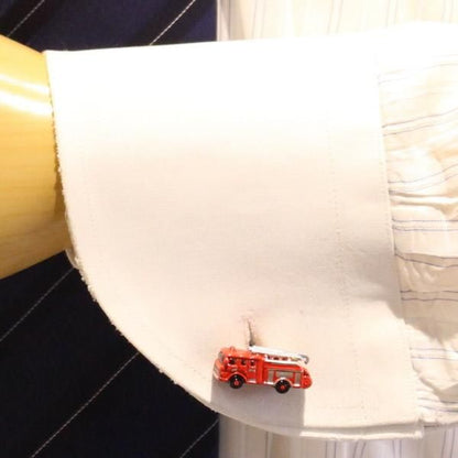 これであなたも消防士！消防車のカフス(カフリンクス/カフスボタン)