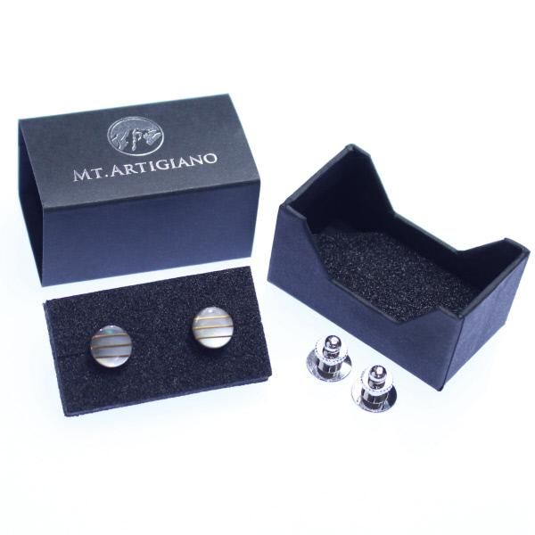 【受注生産品】【Mt. ARTIGIANO】青・白蝶貝のボタンダウンピアス