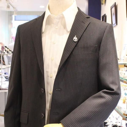 シルバー・ヨット・ラインストーンのラペルピン・ブローチ