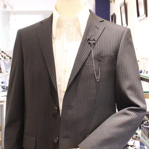 フルールドリス・ブラックストーン・チェーンラペルピン・ブローチ