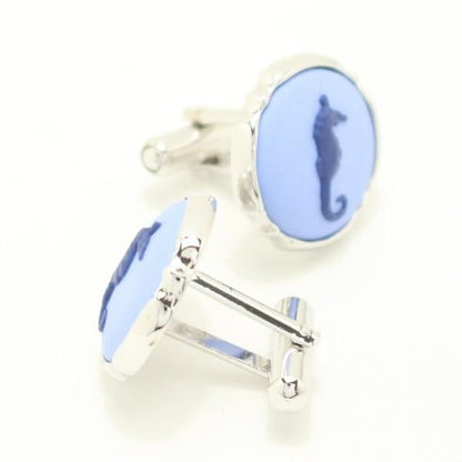 【陶華・TOHCA】シルバー・ラウンド・タツノオトシゴカメオ・ブルーのカフス(カフリンクス/カフスボタン)