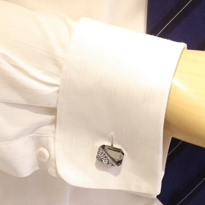 エレガントなレリーフ・シルバー･スクエアカフス(カフリンクス/カフスボタン)