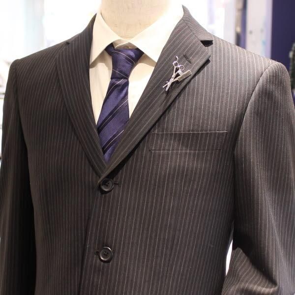 シルバー・華麗にちょっきんハサミとくしのラペルブローチ・ラペルピン