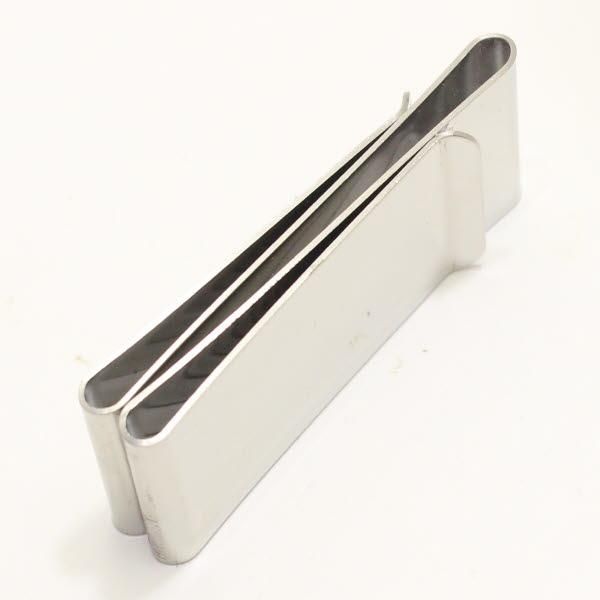 【アウトレット】別々に挟めて便利・シルバー・トリプルなマネークリップ