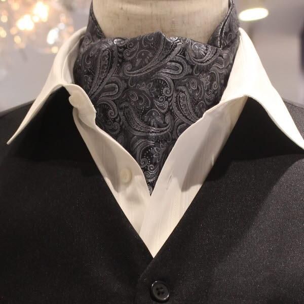 シルバーグレー・ペイズリー・ジャカード・アスコットタイ