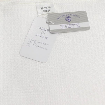 ボックスチェック白・日本製シルク100%・光沢感の美しいポケットチーフ・ポケットスクウェア