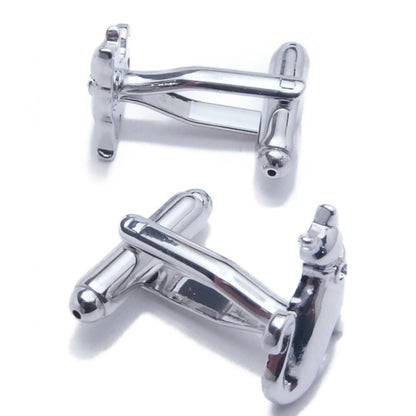 首元のストーンがキラリ おすわり 猫 カフス カフスボタン カフリンクス