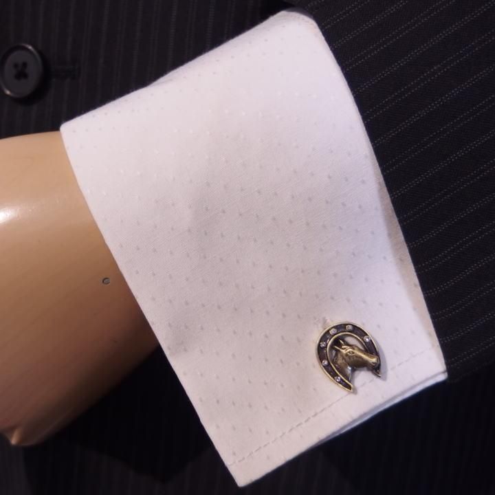 馬蹄 ホースシュー 馬 うま ウマ 競走馬 競馬 アンティーク風 ブロンズ カフス カフリンクス カフスボタン