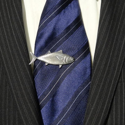 クロマグロ 黒鮪 魚 かっこいい 面白 おもしろ オモシロ ユニーク コミック アンティーク調 タイピン ネクタイピン