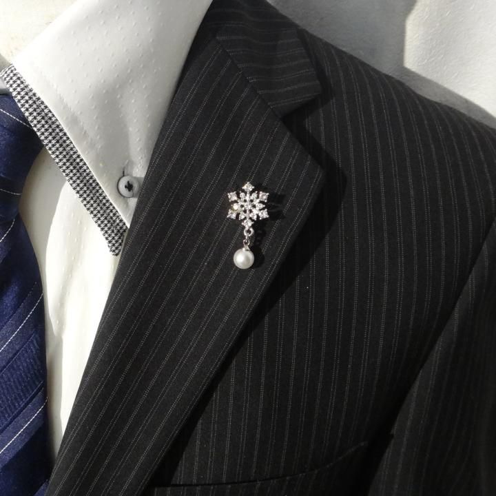 雪の結晶 パール風玉 クリスマス Xmas 雪 結晶 シルバーカラー ラペルピン ピンブローチ ブローチ