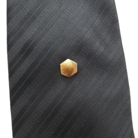 【受注生産品】六角・螺鈿梨地漆塗・タイタック(ピンブローチ)