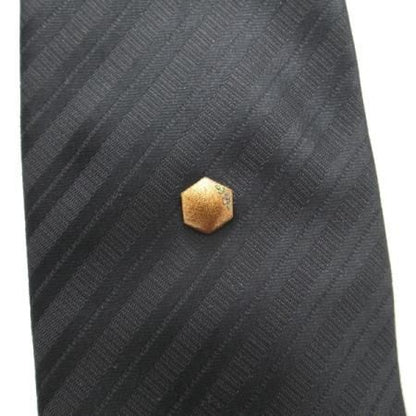 【受注生産品】六角・螺鈿梨地漆塗・タイタック(ピンブローチ)