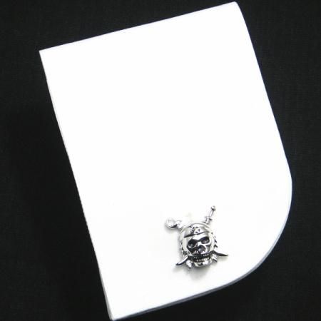 パイレーツ!ナイフとスカルのカフス(カフリンクス/カフスボタン)