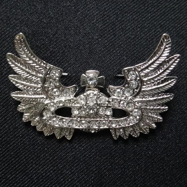 ラペルピン・土星とクロスと羽根のラペルブローチ