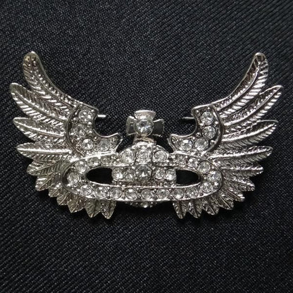 ラペルピン・土星とクロスと羽根のラペルブローチ