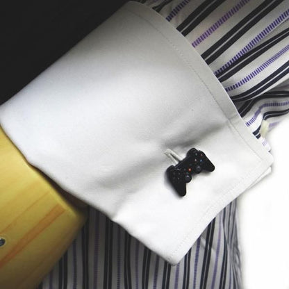 ゲーム好きさんにPS3コントローラーのカフス(カフリンクス/カフスボタン)