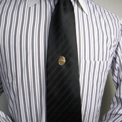 【受注生産品】卵・黒蝶貝タイタック(ピンブローチ)