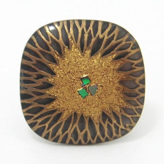 【受注生産】菊・黒蝶貝タイタック(ピンブローチ)