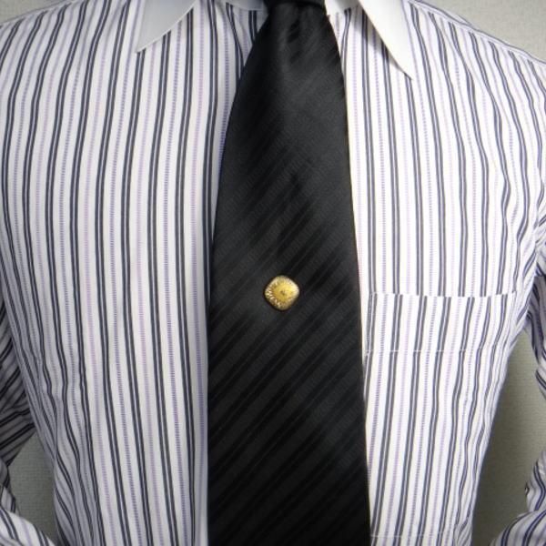 【受注生産】菊・黒蝶貝タイタック(ピンブローチ)