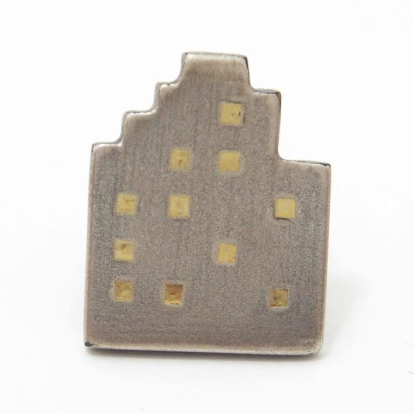 【受注生産品】山型ビル・桧漆塗タイタック(ピンブローチ)