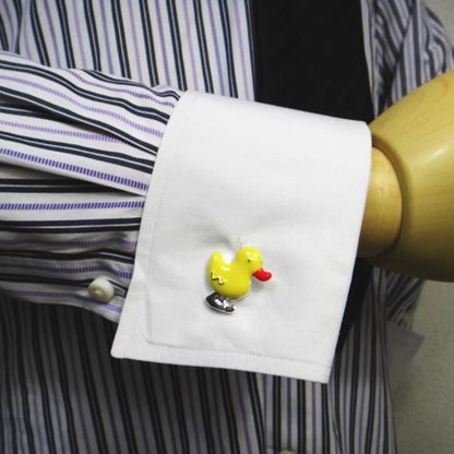 つぶらな瞳も愛らしいメルヘンなアヒルのカフス(カフリンクス/カフスボタン)