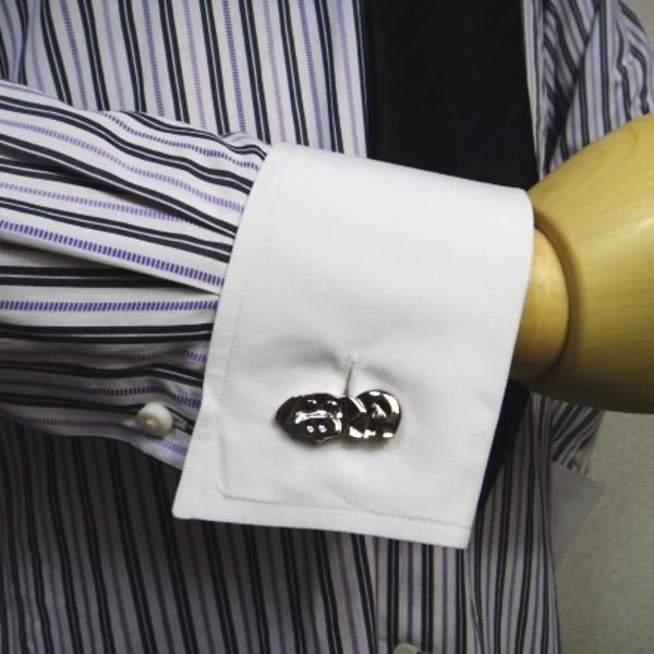 くるっと見返りブタのコミカルなカフス(カフリンクス/カフスボタン)