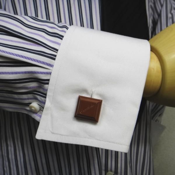摘まんでお口に入れたくなっちゃう一粒チョコレートのカフス(カフリンクス/カフスボタン)