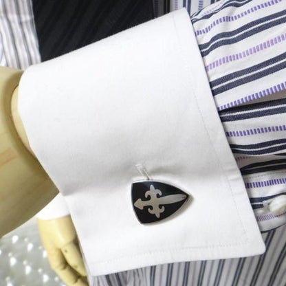 ブラック・クロス・シールドのカフス(カフリンクス/カフスボタン)