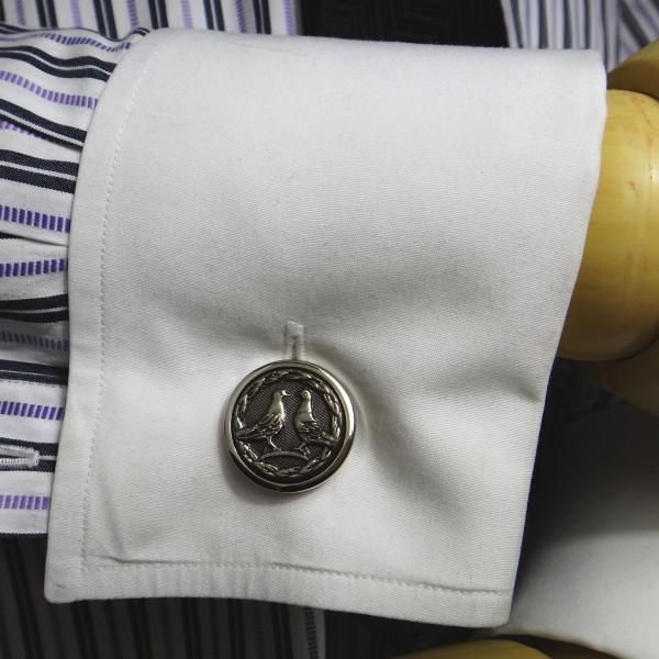 仲良し鳩のメダリオンカフス(カフリンクス/カフスボタン)