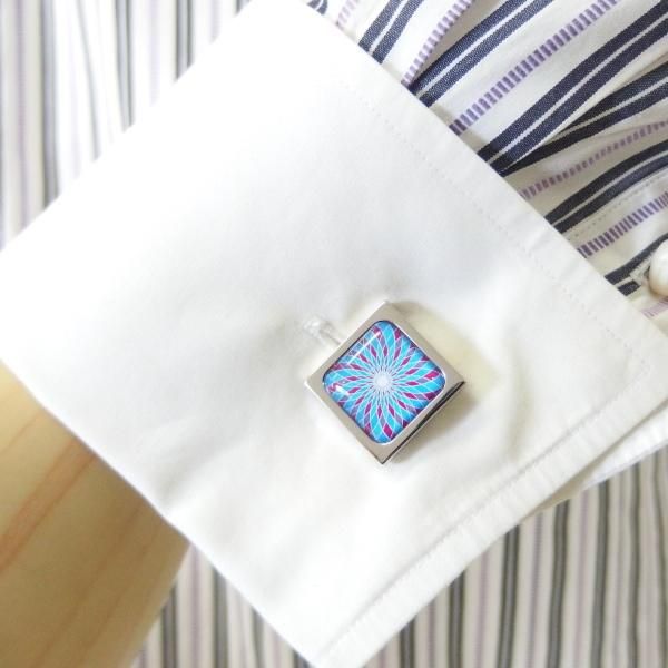 【SoniaSpencer】螺旋でできた幾何学フラワー・ブルーのカフス(カフリンクス/カフスボタン)