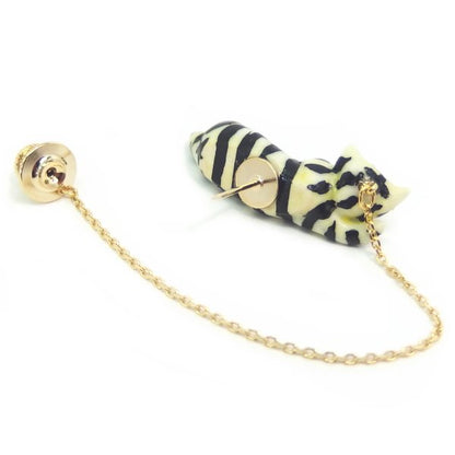 ぐうたら寝そべりトラのタイタック(ピンブローチ)