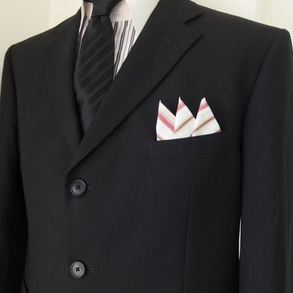 高級オーダーシャツ生地ポケットチーフ・カーキグレー×レッド×ピンクーストライプ柄ポケットスクウェア