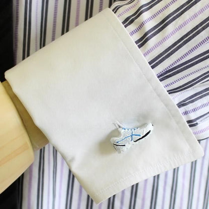 ブルーラインが爽やかランニングシューズのカフス(カフリンクス/カフスボタン)