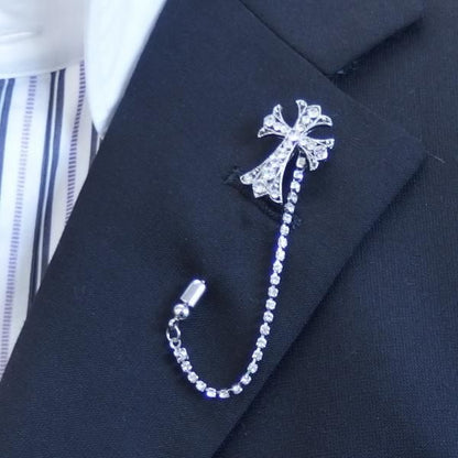 クロスデザイン×ラインストーンのラペルピン