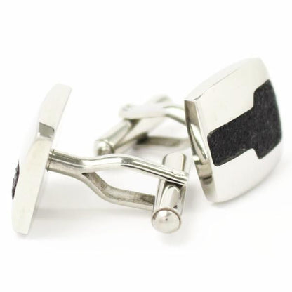 ステンレス・シルバー×ブラックラメ・ラインが美しいカフス(カフリンクス/カフスボタン)