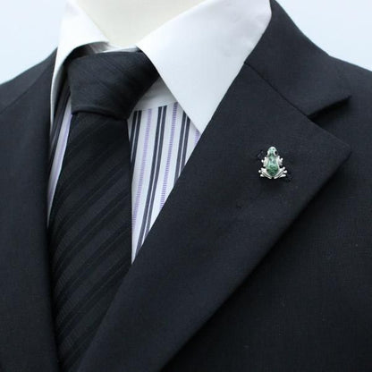 【SATURNO・サツルノ】ラペルピン・緑の蛙・カエルのタイタック(ピンブローチ)