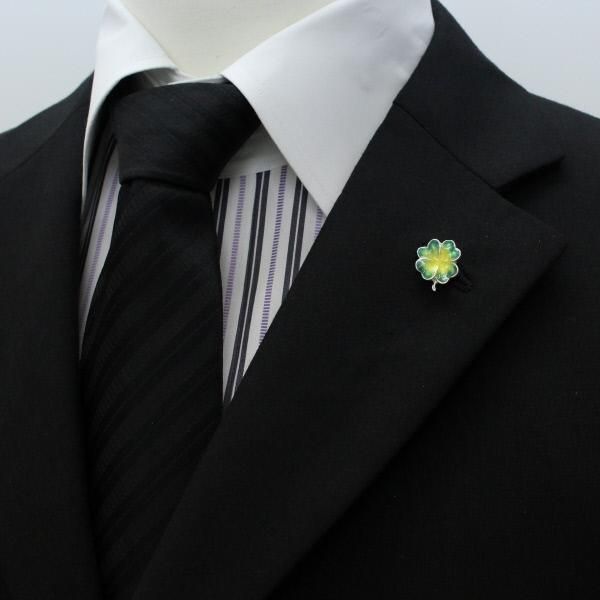 【SATURNO・サツルノ】ラペルピン・四つ葉のラッキークローバーのタイタック(ピンブローチ)