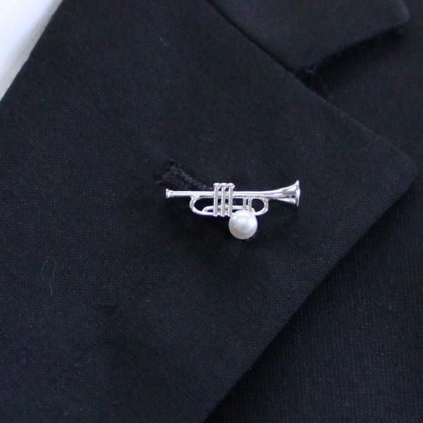 ラペルピン・音楽好きさんにトランペット・アコヤ真珠パール5.0mmブローチ(タイタック)