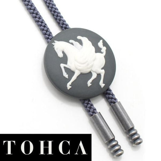 取寄品【陶華・TOHCA】ラウンド・ペガサスカメオ・グレーのループタイ(ポーラー・タイ)