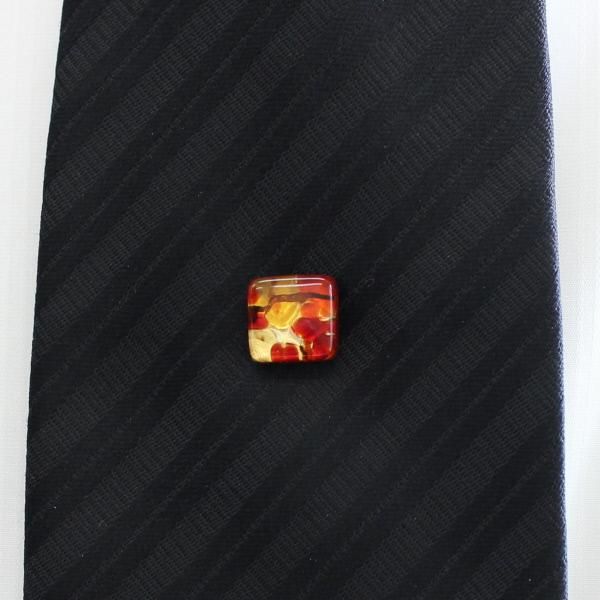 全2色・ムラーノ・ベネチアンガラス・ゴールド×レッドのタイタック(ピンブローチ)