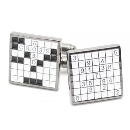 ユニークなクロスワードのカフス(カフリンクス/カフスボタン)